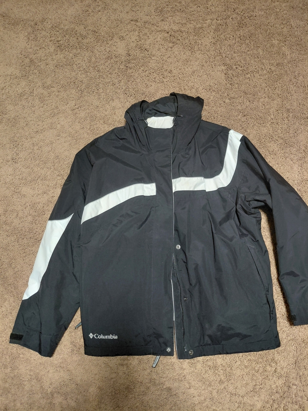 Columbia Men's Black Jacket with White Accent